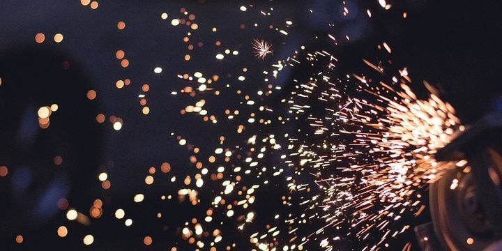 Türkiyə sənayesində böyük azalma - LİRƏ UCUZLAŞDI