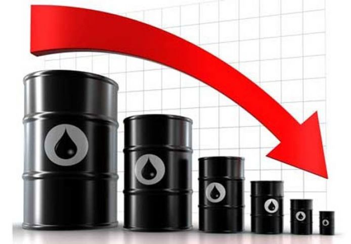 “Fitch” neftin qarşıdakı 3 ildə ucuzlaşacağını gözləyir