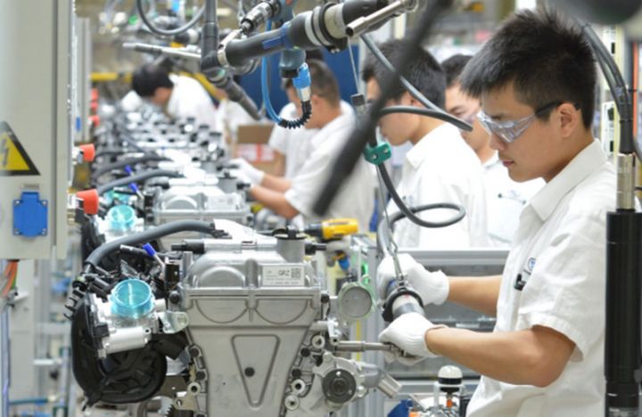 Çinin iri sənaye müəssisələrinin mənfəəti iki dəfə artıb