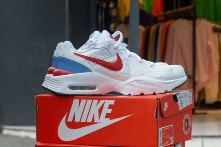 Nike Rusiya bazarını tərk edir