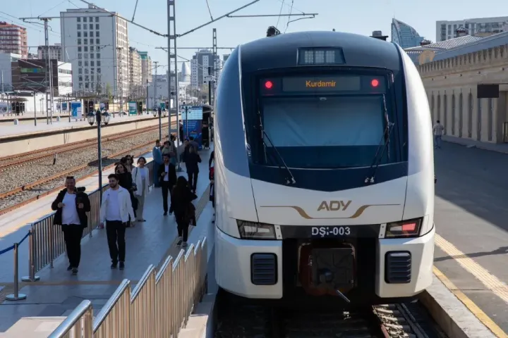 ""Azərbaycan Dəmir Yolları" 2030-cu ilə qədər 20 qatar almağı planlaşdırır"
