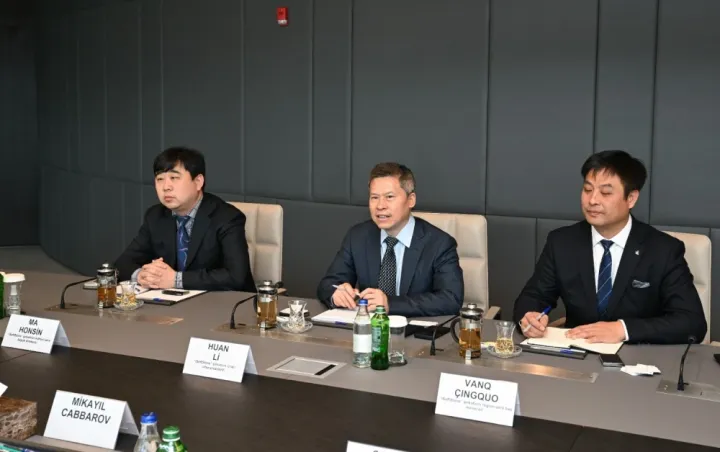 Bakıda Çinin “iSoftStone” şirkəti ilə "kompüter və elektron avadanlıqlar istehsalına dəstək" müzakirə olunub