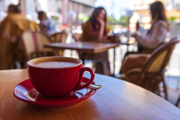 Kofeşop dolu görünür, amma qazanc yoxdur - EKSPERTDƏN AÇIQLAMA