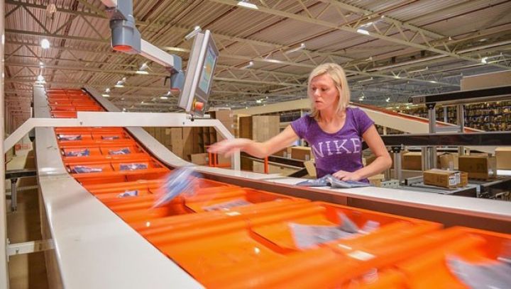 "72 saatda 8 milyon internet sifarişini paketləyəcəyik"