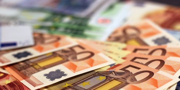 Avro Zonasında iqtisadi inam azalıb