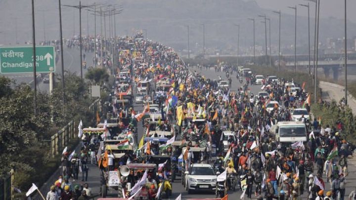 Hindistanda fermerlərin etirazları gedərək böyüyür