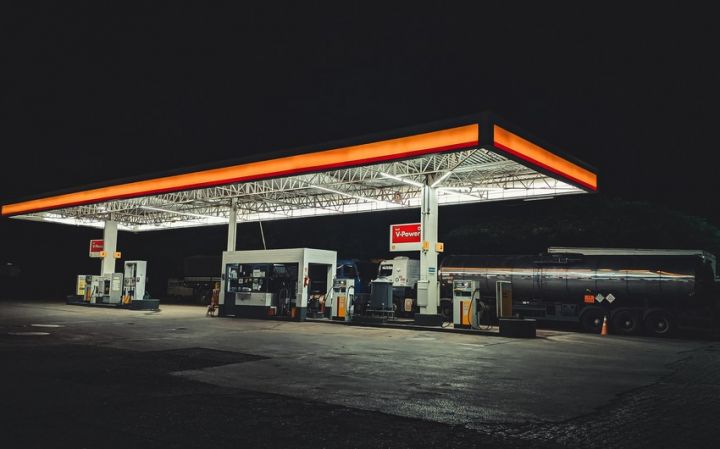 ABŞ-da benzinin qiyməti son 7 il ərzində yüksək həddə çatıb