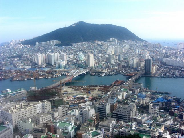 Cənubi Koreya iqtisadiyyatı birinci rübdə 1,7% artıb və proqnozu üstələyir