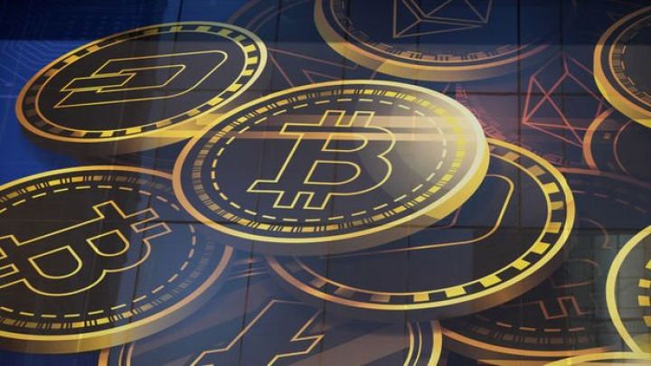 Bitcoin 10%-dən çox bahalaşıb